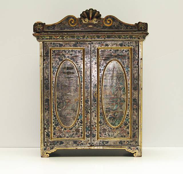 Chinese Export Cabinet