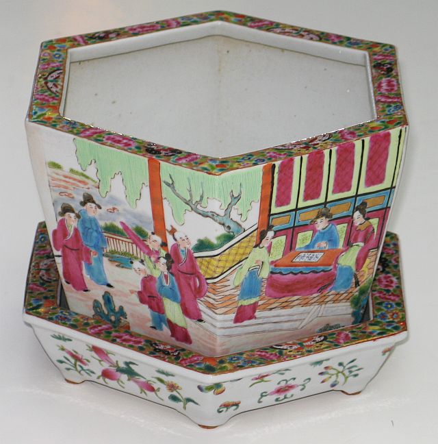 Chinese Export Rose Canton Jardiniere
